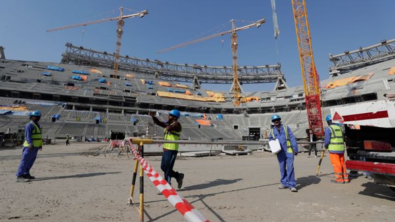 Bauarbeiter im Lusail-Stadion in Katar.