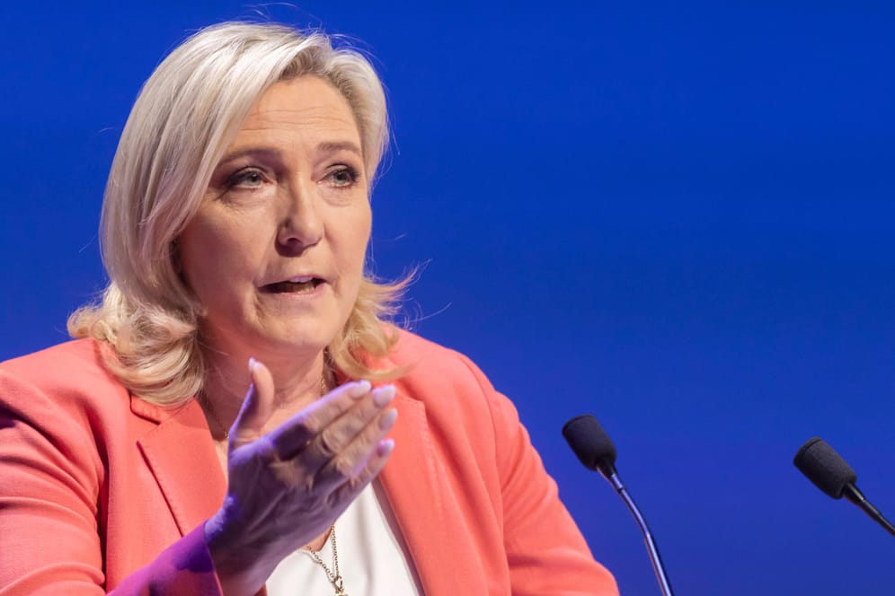 Marine Le Pen, Präsidentschaftskandidatin in Frankreich: Die rechte Politikerin will das Schengen-Abkommen neu verhandeln.