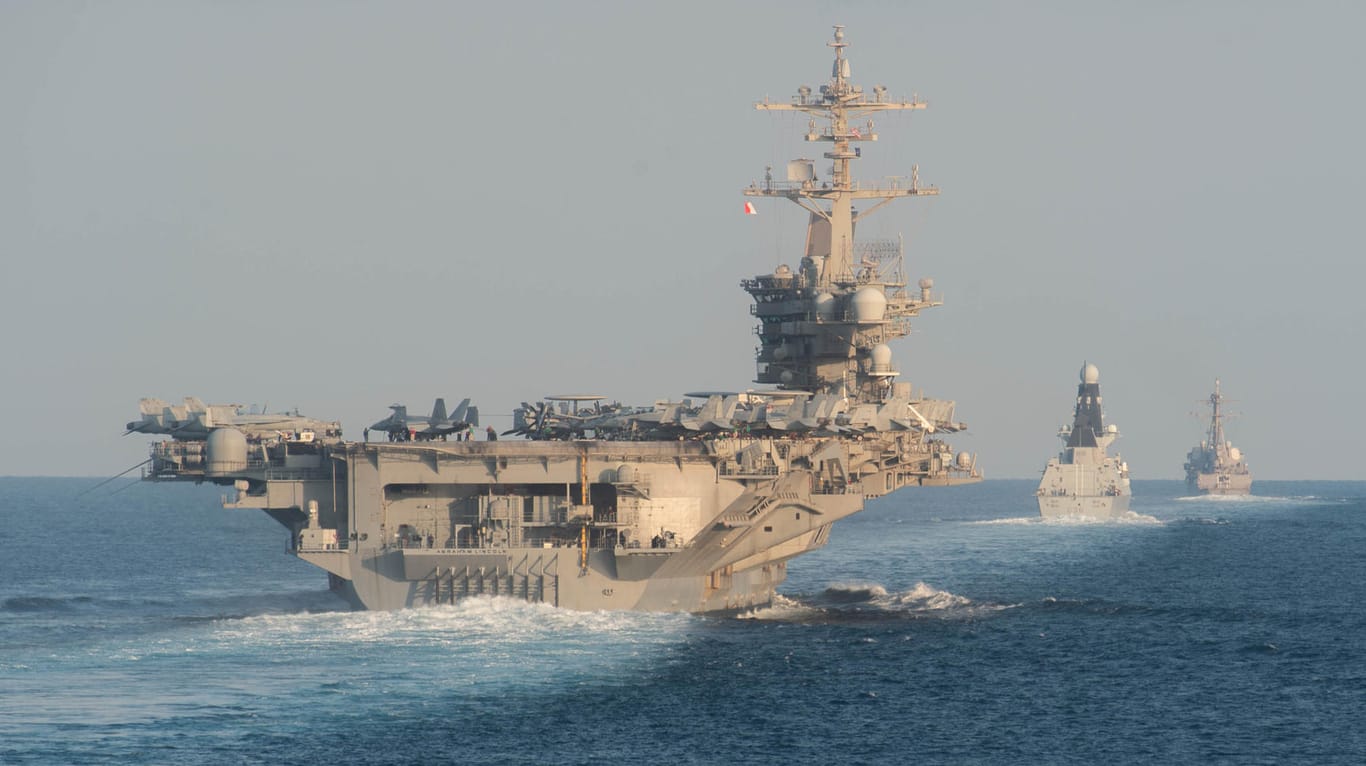 "USS Abraham Lincoln" (Archiv): Südkoreanische Medien berichten, dass sich die Kampfgruppe des Flugzeugträgers derzeit im Meer zwischen der koreanischen Halbinsel und Japan aufhält.