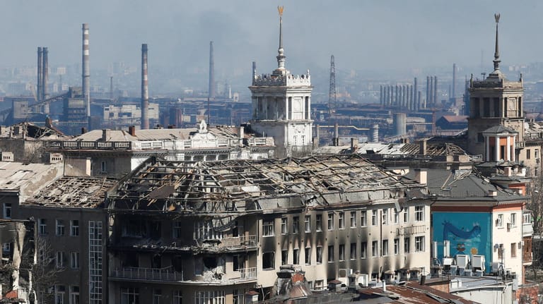 Die Asow-Stahl-Anlagen in Mariupol: Hier haben sich ukrainische Streitkräfte verschanzt – und hier sollen sie von einer Drohne mit Giftgas angegriffen worden sein.
