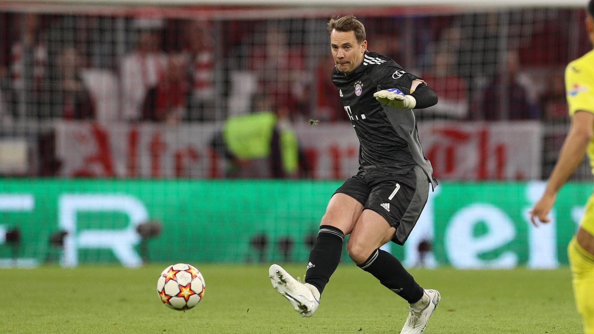 Manuel Neuer: Fing einen langen Ball auf Hinspiel-Torschütze Arnaut Danjuma weit vor dem Tor mit der Brust ab, was die Arena in Sekunden-Ekstase versetzte. Der 36-jährige Routinier bereitete sich mental wohl schon auf die Verlängerung vor, als ihn der eingewechselte Samuel Chukwueze zum entscheidenden 1:1 überwand. Note 3