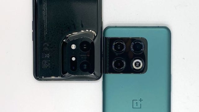 Oppo setzt beim X5 Pro (l) auf zwei 50-Megapixel-Kameras und eine 2x-Zoomkamera. Oppo setzt beim X5 Pro (l) auf zwei 50-Megapixel-Kameras und eine 2x-Zoomkamera.