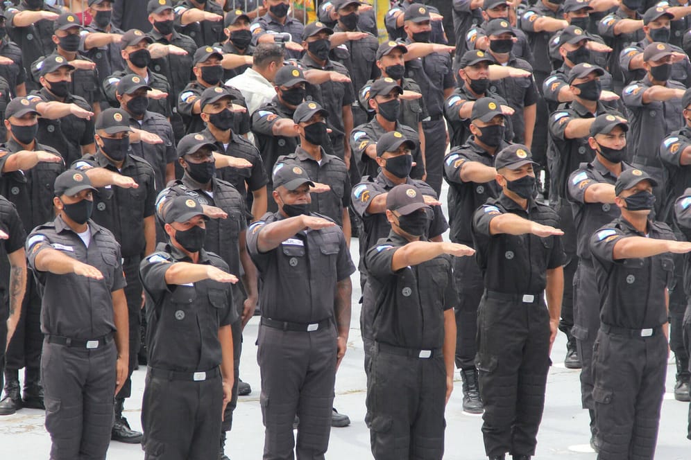 Militärzeremonie in Rio de Janeiro: Ein Oppositionspolitiker kritisiert die brasilianische Armee für ungewöhnliche Ausgaben.
