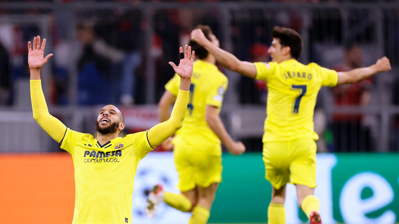 Etienne Capoué: Der Mittelfeldspieler von Villarreal jubelt über den Sieg gegen die Bayern.