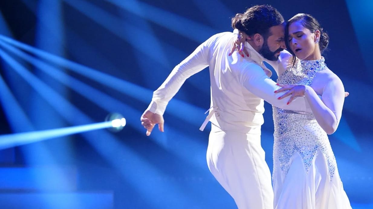 Massimo Sinató und Amira Pocher: Sie und die übrigen "Let's Dance"-Stars legen eine Tanzpause ein.