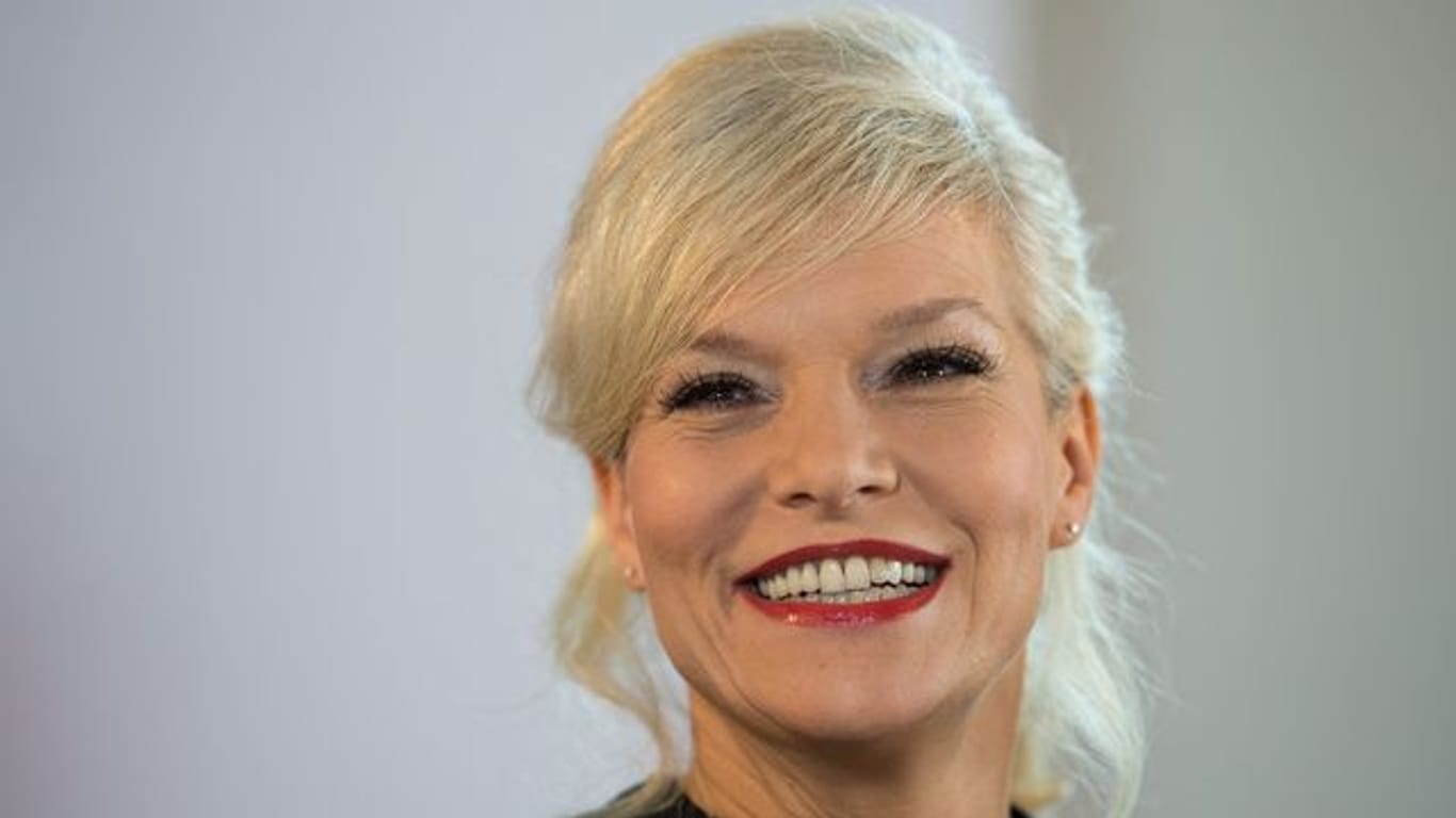 Entertainerin Ina Müller wuchs auf einem Bauernhof im niedersächsischen Köhlen auf.