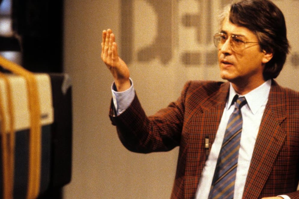 Frank Elstner 1983 als Moderator von "Wetten, dass..?": Er ist auch der Erfinder der Samstagabendshow.