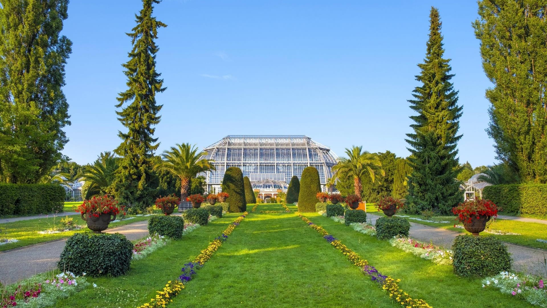 Blick in den Botanischen Garten in Berlin (Archivbild): Hier wird für Interessierte ein Osterspaziergang angeboten.