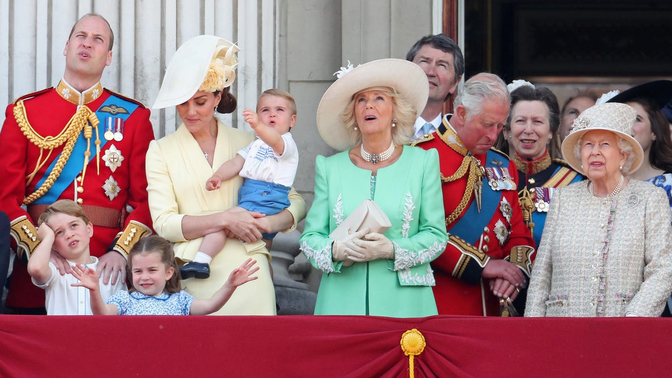 Die Royal Family: Alle Mitglieder absolvieren viele Termine, eine Person ragt aber heraus.