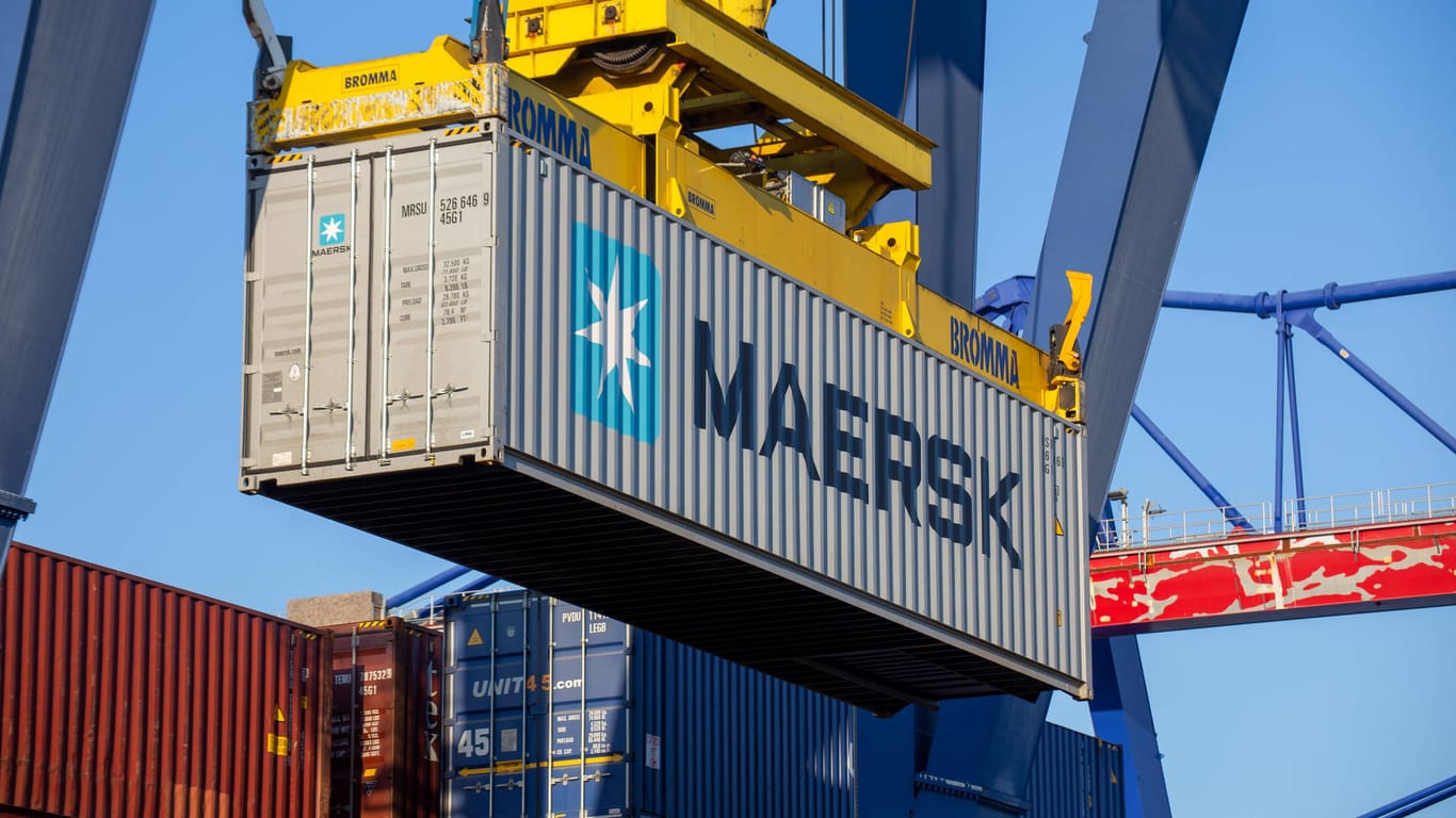 Maersk-Container auf einem Containerumschlag (Symbolbild): Berlin exportiert vor allem in die USA und nach China.