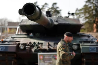 Leopard 2A6-Panzer der Bundeswehr: Die Mehrheit der Deutschen hält die Lieferung schwerer Waffen an die Ukraine für richtig. (Archivfoto)