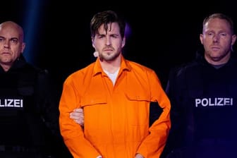 Denkwürdige Szenen: In der RTL-Inszenierung von "Die Passion" wird Jesus - alias Alexander Klaws - von deutschen Polizisten verhaftet.