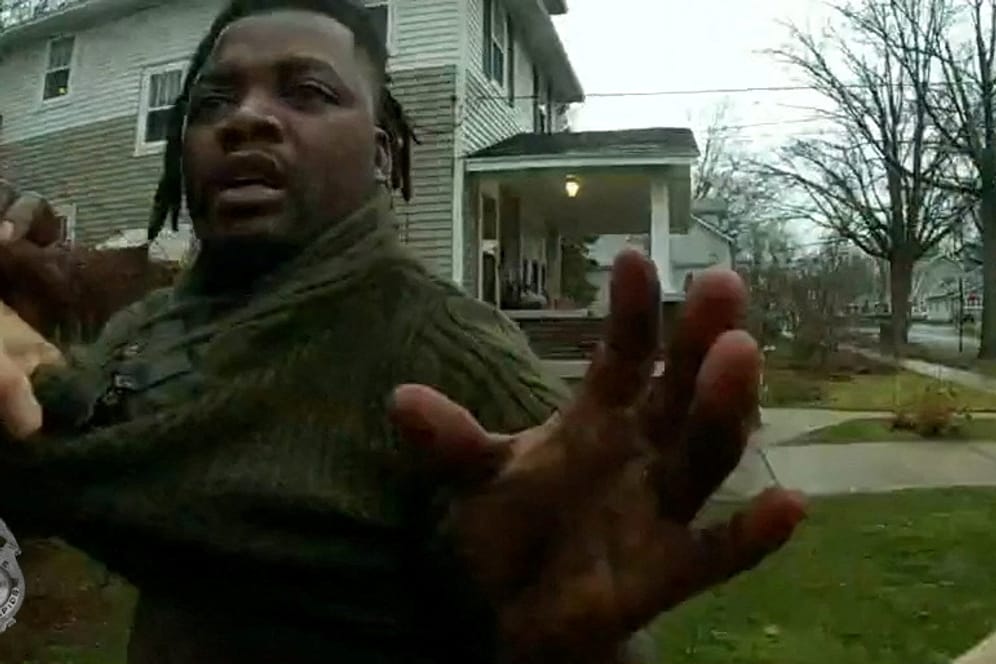 Grand Rapids in Michigan: Die Polizei machte mehrere Videos von dem Einsatz öffentlich, bei dem ein Polizist einen Schwarzen erschossen hat.