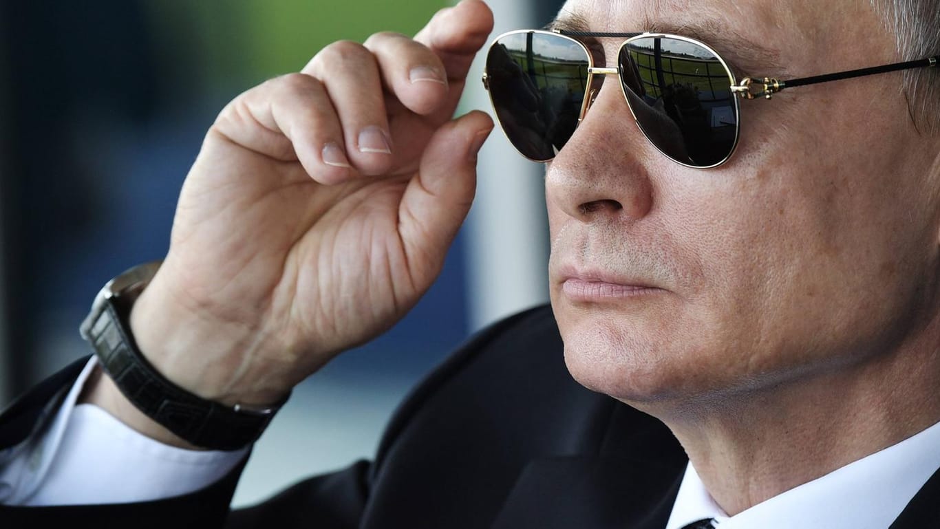 Wladimir Putin bei einer Flugschau im Jahr 2017: Wie weit reichen die Pläne des russischen Präsidenten?