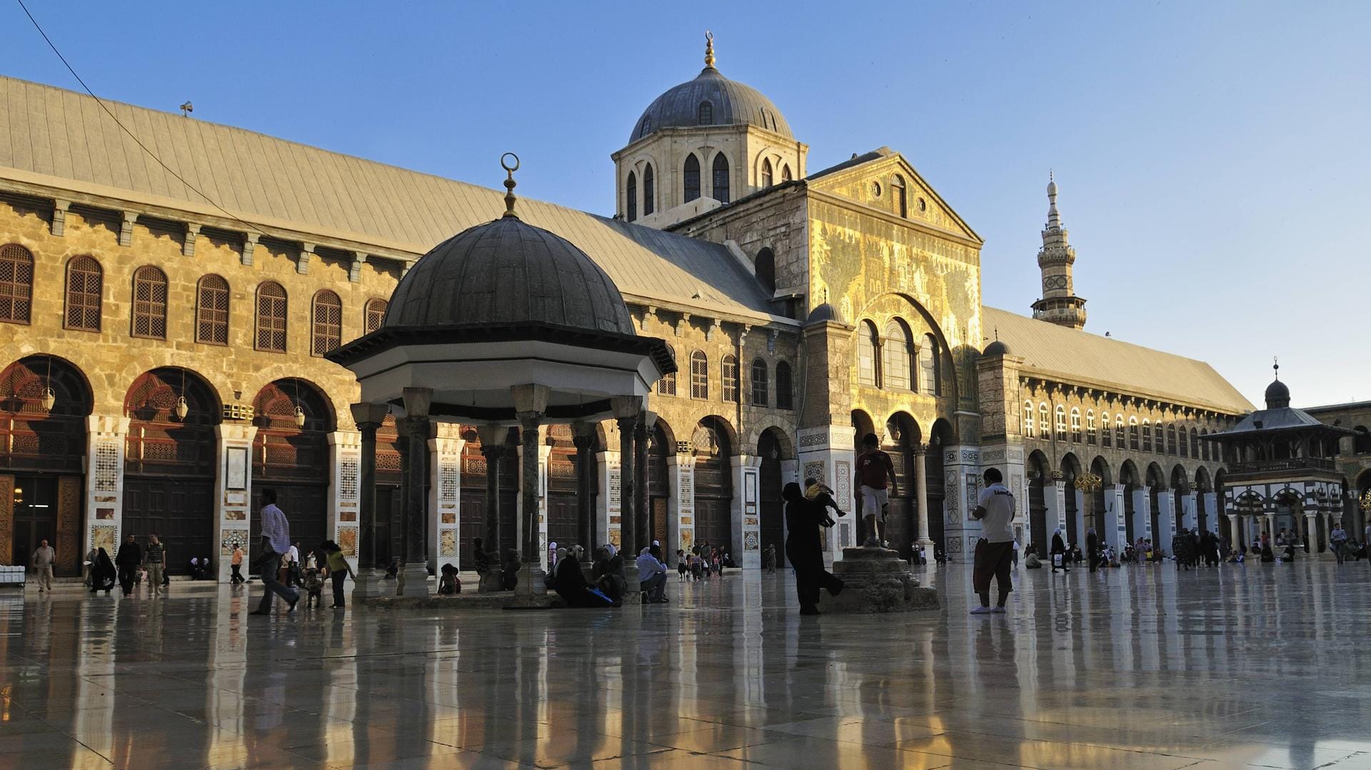 Damaskus (Symbolbild): In der syrischen Hauptstadt soll ein Mann eine Granate in eine Menschenmenge geworfen haben. Damaskus (Symbolbild): In der syrischen Hauptstadt soll ein Mann eine Granate in eine Menschenmenge geworfen haben.