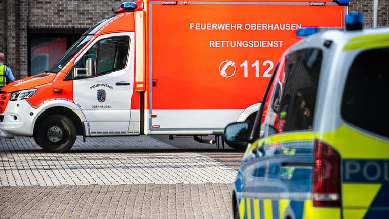 Rettungsdienst in NRW (Symbolbild): Eine Frau kam ums Leben.