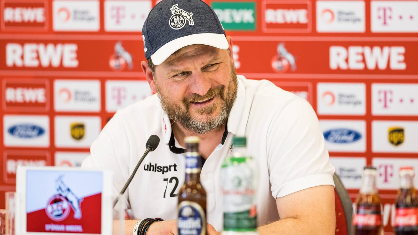 Steffen Baumgart bei der Pressekonferenz am Donnerstag: "Wir wollen so hoch wie möglich kommen – und wenn es geht, lasst uns doch international angreifen", sagte der Trainer dort.