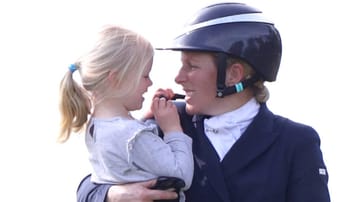 Zara und Lena Tindall