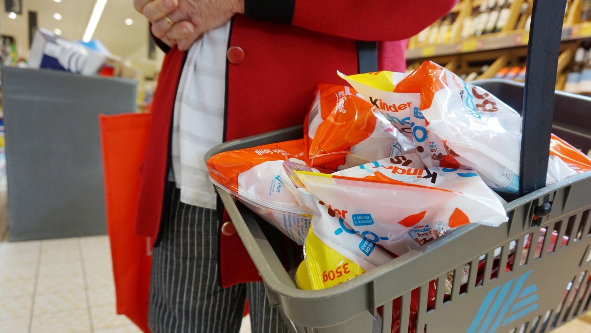 Ferrero-Rückruf: Unter anderem Schoko-Bons werden zurückgerufen. (Symbolbild) Ferrero-Rückruf: Unter anderem Schoko-Bons werden zurückgerufen. (Symbolbild)