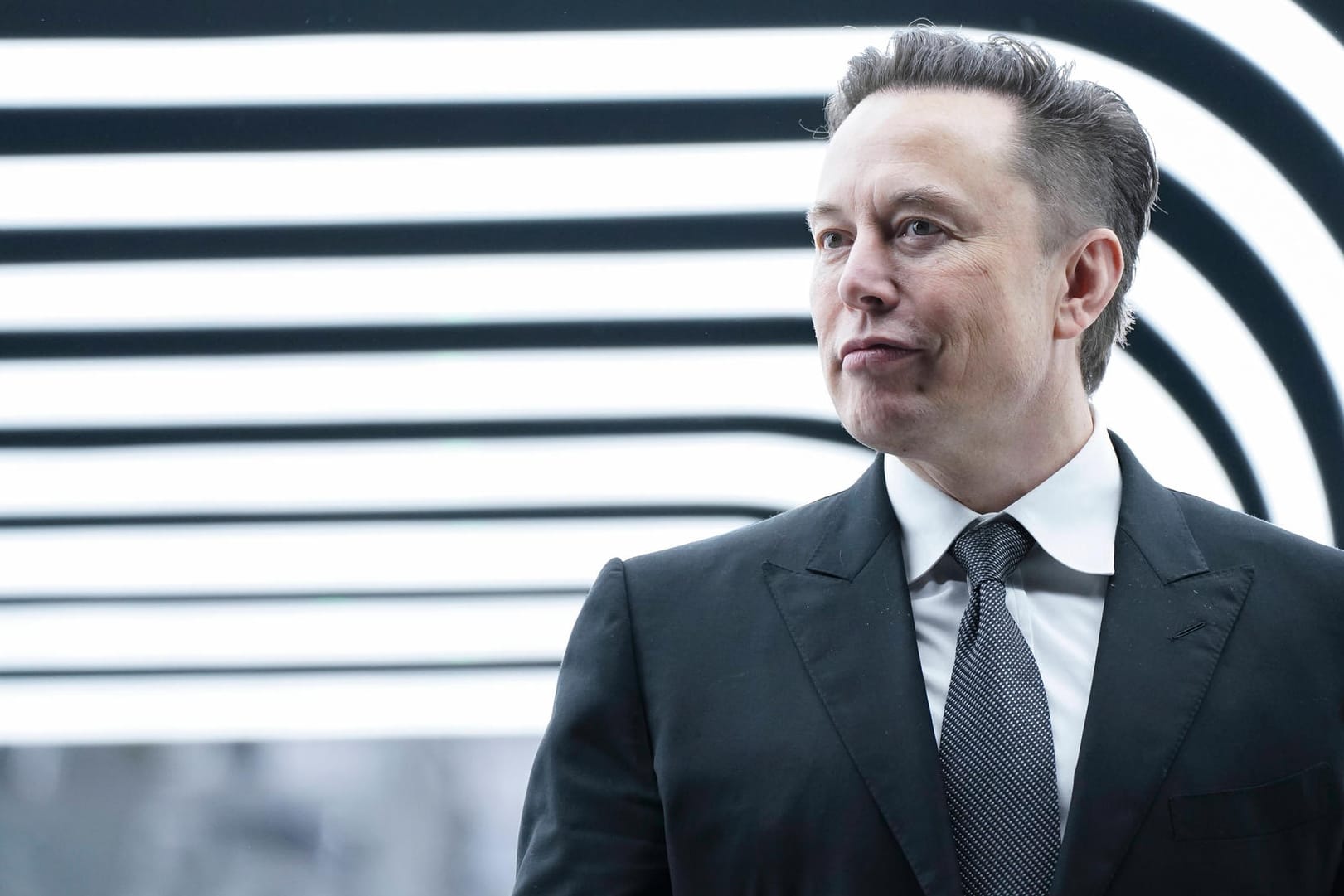 Elon Musk: Twitter versucht sich mit einer "Giftpille" gegen die Übernahme durch den Milliardär zu wehren