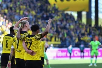 Borussia Dortmund feierte gegen den VfL Wolfsburg einen deutlichen Heimsieg.