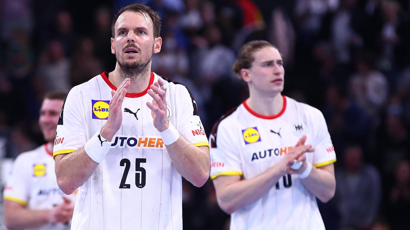 Deutschlands Handballer nach dem Hinspiel-Sieg gegen die Färöer: Die WM-Quali ist geschafft.