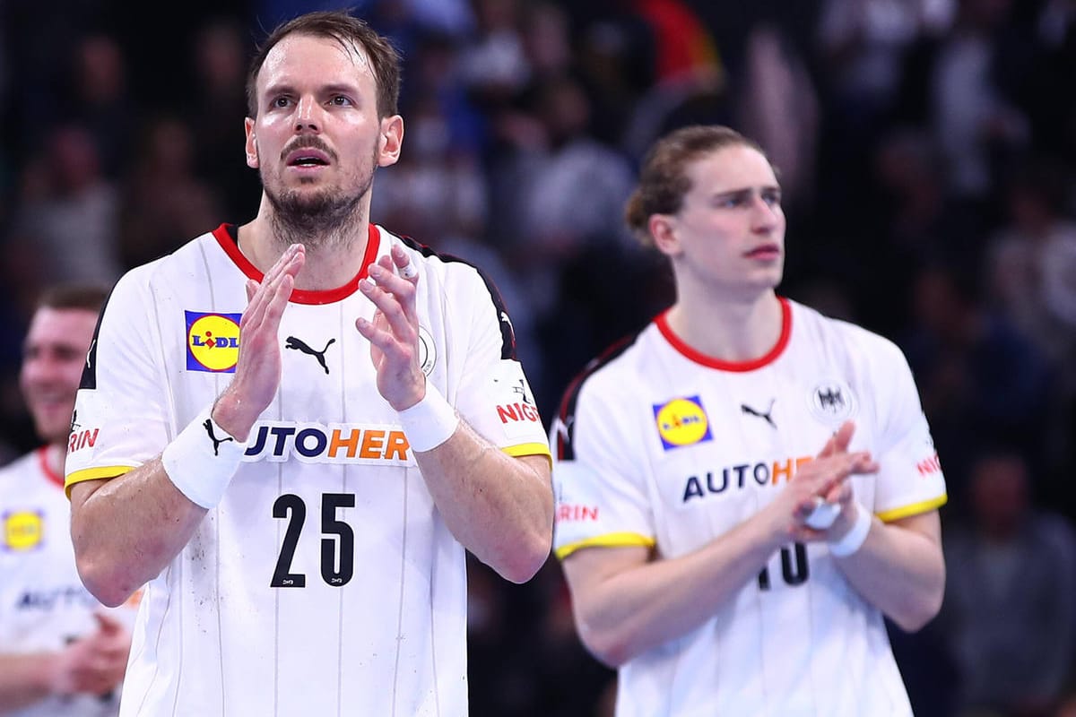 Deutschlands Handballer nach dem Hinspiel-Sieg gegen die Färöer: Die WM-Quali ist geschafft.