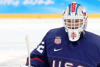 Jen Lee: Das US-amerikanische Sledge-Hockey-Team hat bei den Paralympics 2022 gegen Kanada das Finale gewonnen.