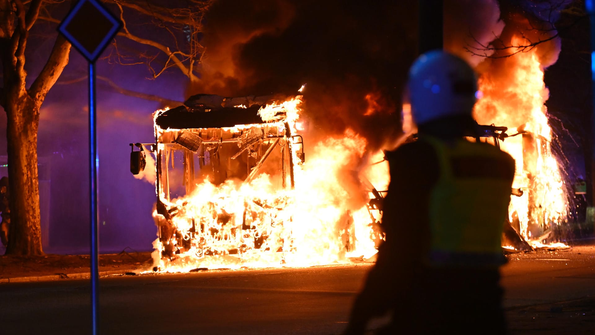 Malmö in Schweden: Nach der Genehmigung rechter Kundgebungen ist es erneut zu Krawallen gekommen.