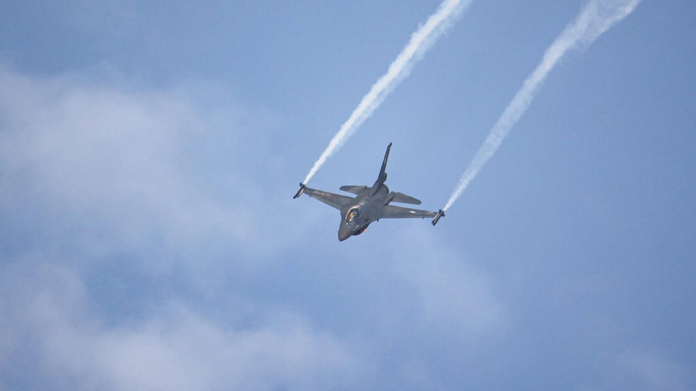 Kampfjet über Griechenland (Symbolbild): Die Flüge türkischer Jets über griechischen Inseln sorgen für Spannungen zwischen den beiden Nato-Staaten.