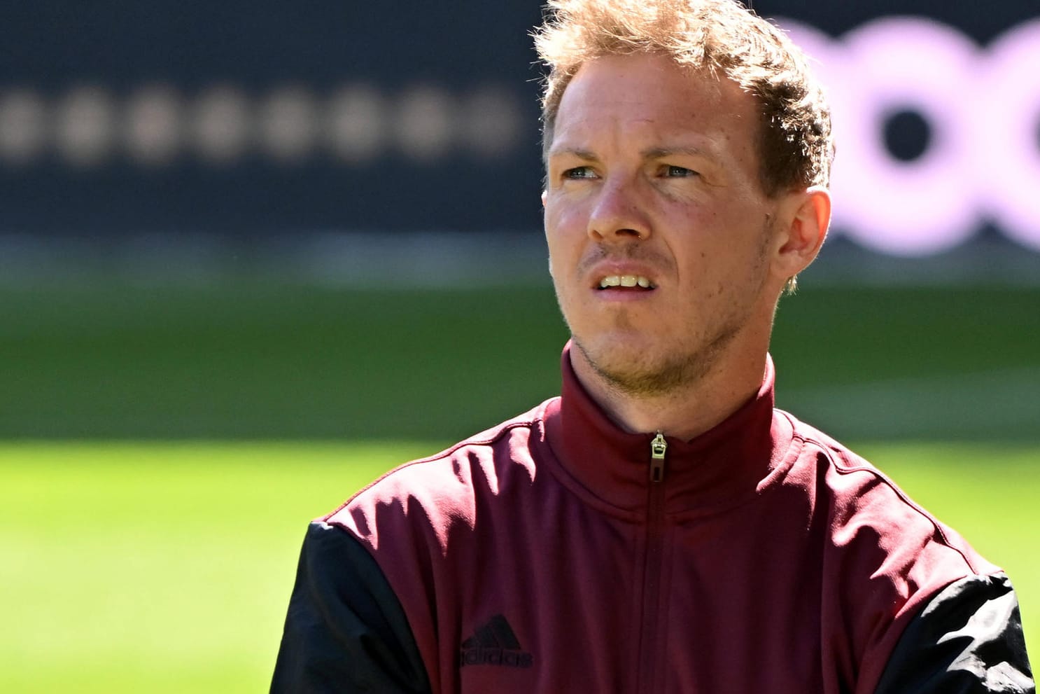 Julian Nagelsmann: Der Bayern-Trainer war mit der Zweikampfführung Tanguy Nianzous nicht zufrieden.