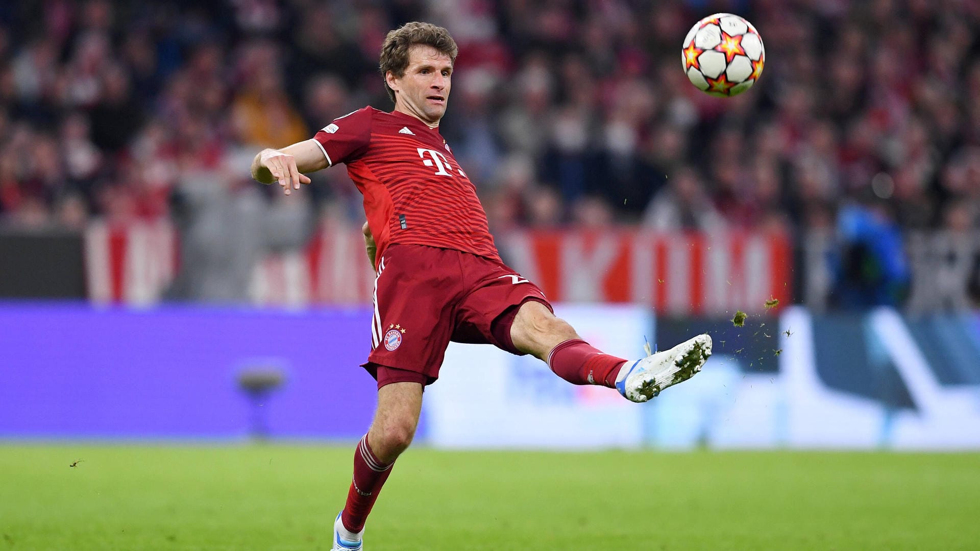 Thomas Müller bleibt wohl bis 2025 beim FC Bayern. Der Offensiv-Allrounder bestritt bislang 623 Pflichtspiele für die Münchner, schoss dabei 226 Tore.