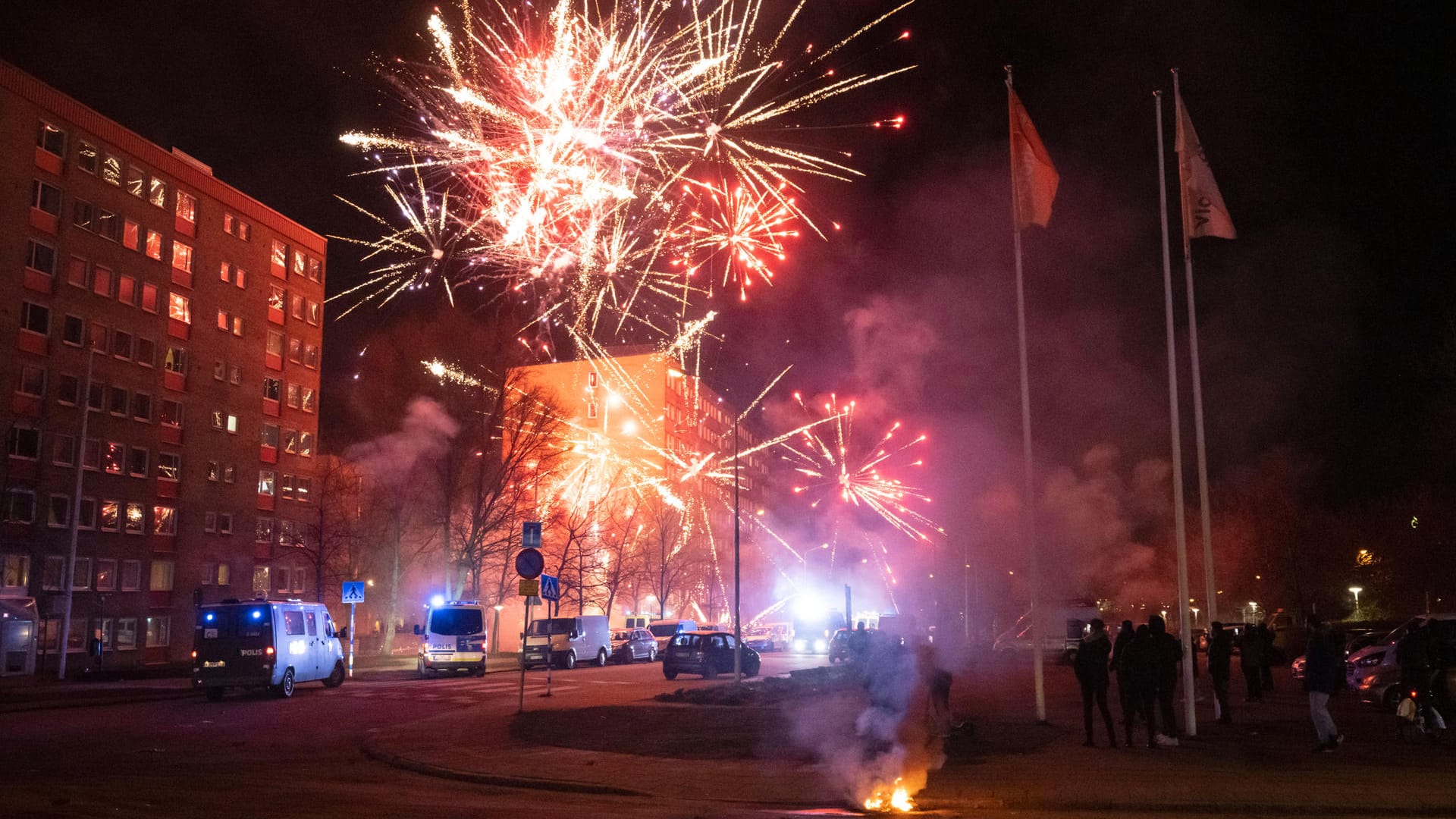 Feuerwerk in Malmö am Ostersonntag: Die Polizei vermutet kriminelle Banden und Krawallmacher aus dem Ausland hinter den Ausschreitungen.