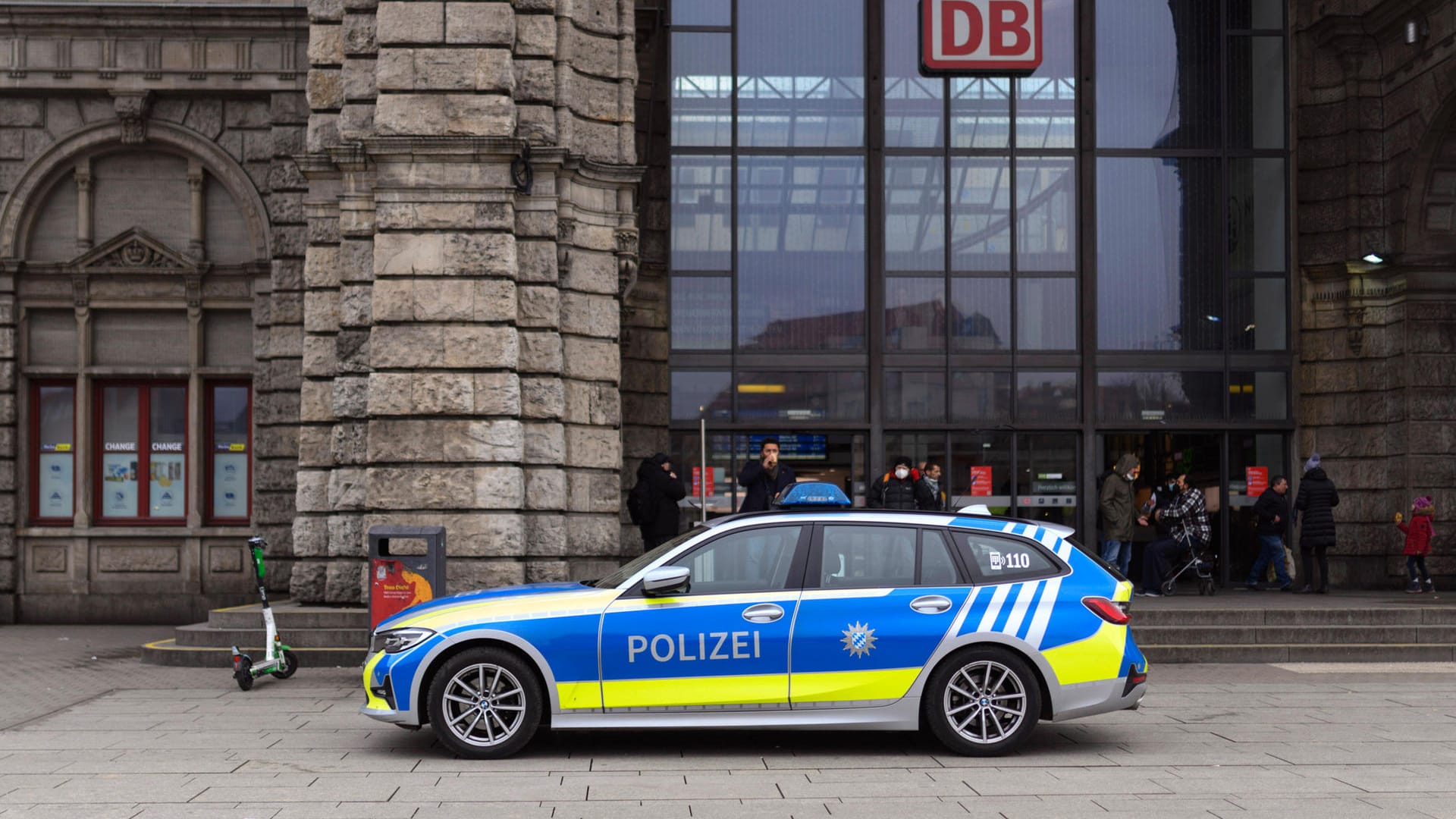 Nürnberg Hauptbahnhof (Archivbild): Der 24-Jährige landete im Krankenhaus. Nürnberg Hauptbahnhof (Archivbild): Der 24-Jährige landete im Krankenhaus.