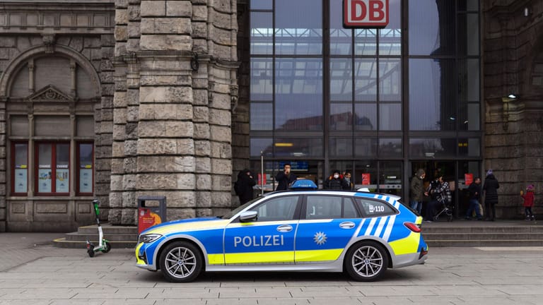 Nürnberg Hauptbahnhof (Archivbild): Der 24-Jährige landete im Krankenhaus.
