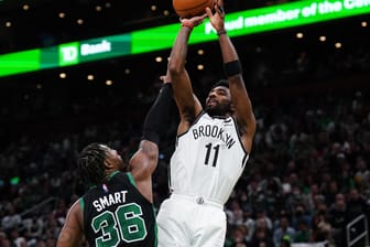 Kyrie Irving (r.) von den Brooklyn Nets: Der Point Guard legte sich mit den Fans der Celtics an.