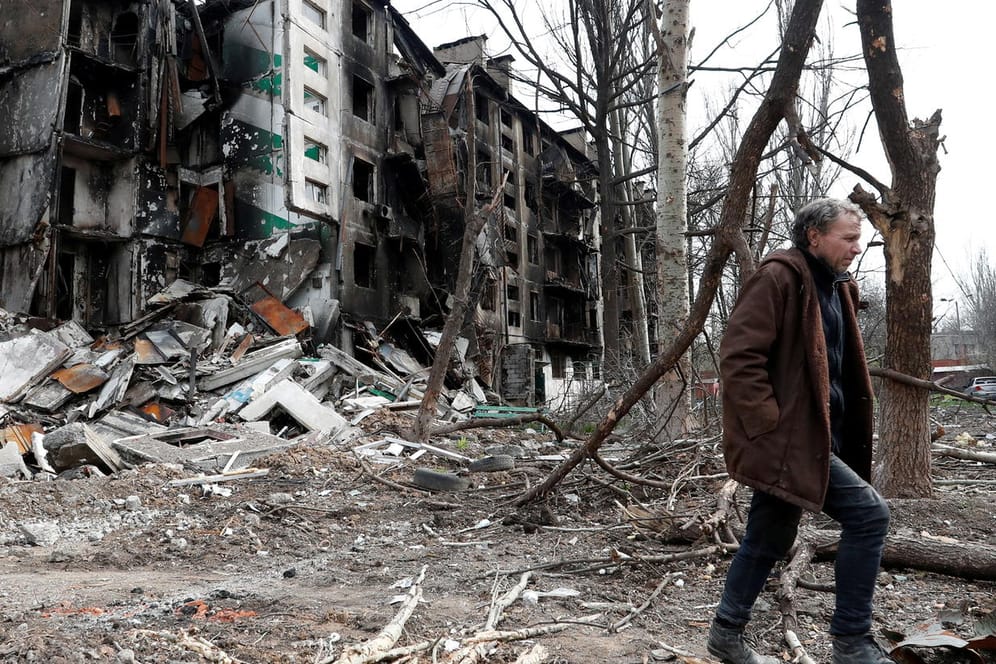 Ein zerstörtes Wohnhaus in Mariupol: Unzählige Raketenangriffe trafen auch zivile Ziele.