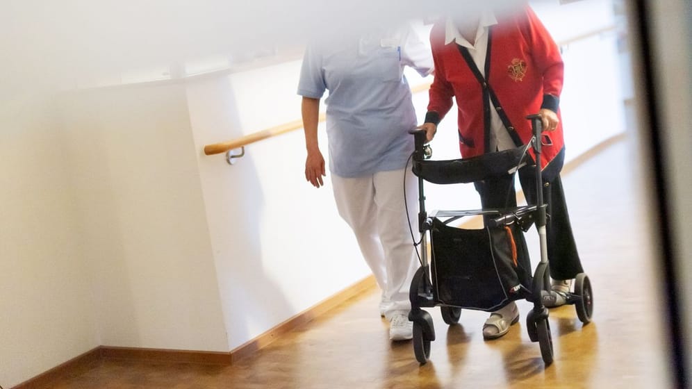 Aktivierung spielt auch im Pflegeheim eine Rolle.