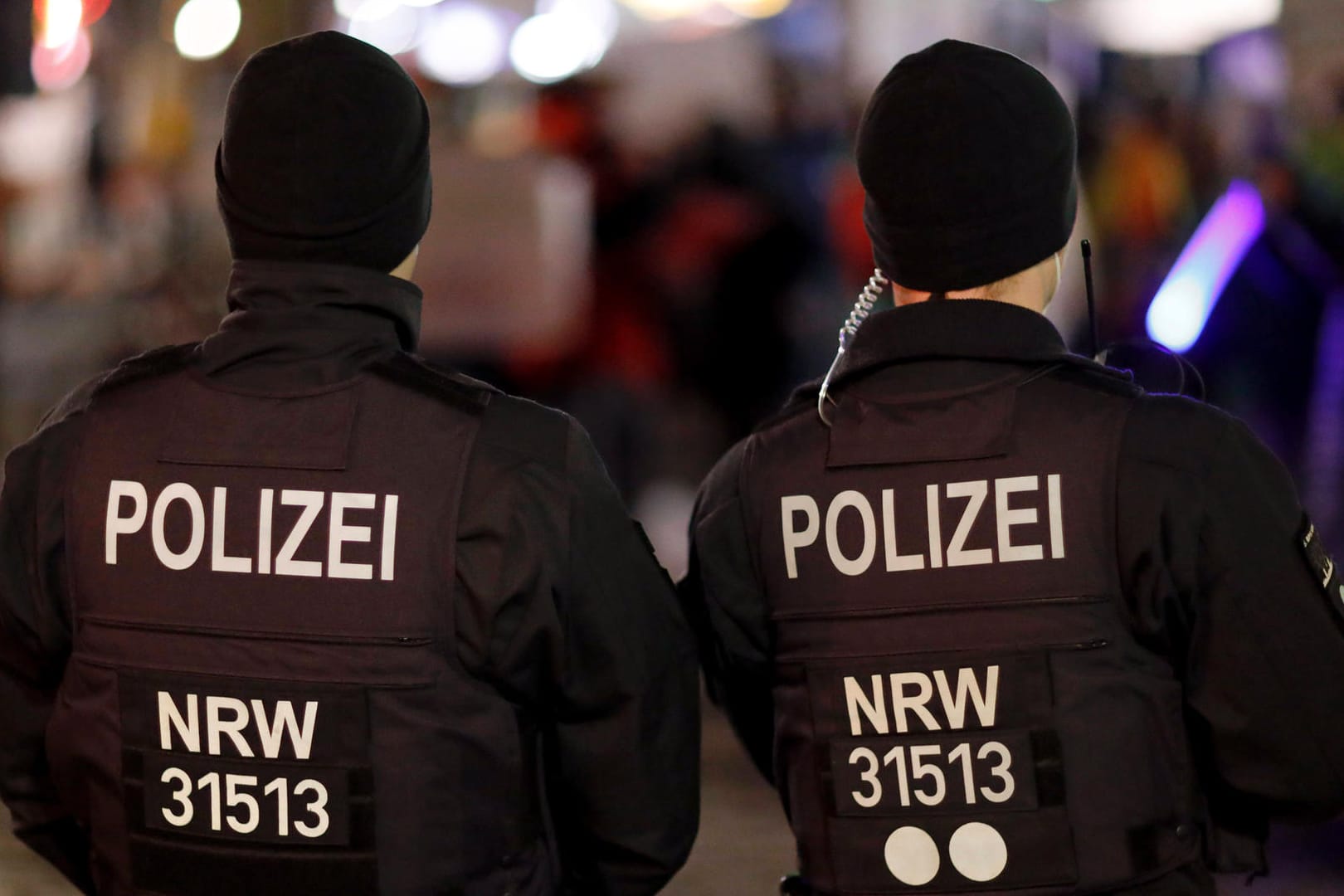 Polizisten in Köln (Archivbild): Ein Streit im Stadtteil Nippes hat offenbar tödlich geendet.