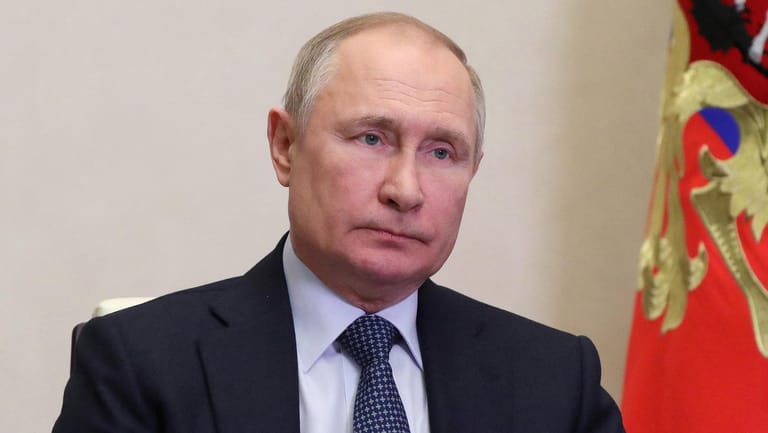 Wladimir Putin: Zehntausende Russen sind seit Beginn seiner Invasion in der Ukraine ins Ausland geflohen.