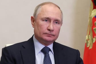 Wladimir Putin: Zehntausende Russen sind seit Beginn seiner Invasion in der Ukraine ins Ausland geflohen.