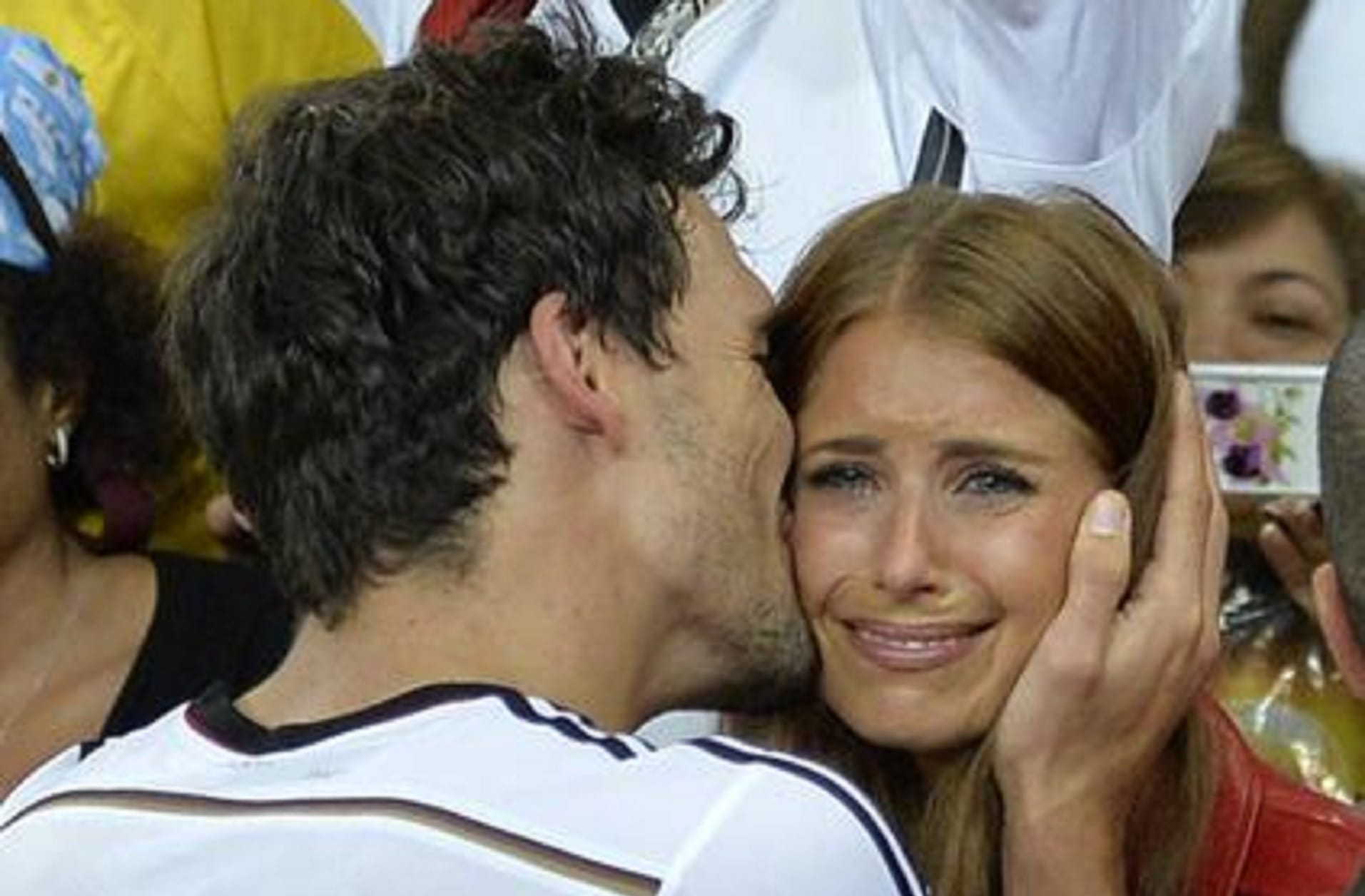 2014: Die Fußballweltmeisterschaft in Brasilien war für alle emotional. Auch die Influencerin verdrückte einige Tränen nach dem Sieg Deutschlands im großen Finale.