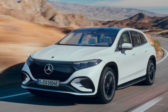 Mercedes bringt neuen Wagen raus: Diese Woche feiert der EQS SUV seine digitale Weltpremiere. Im Herbst kommt der elektrische Geländewagen dann in den Handel.