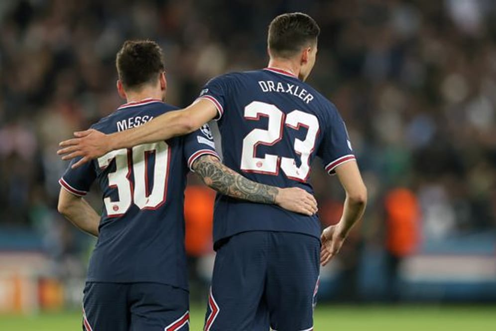 Werden Paris Saint-Germain im Spiel gegen Angers fehlen: Lionel Messi (l) und Julian Draxler.