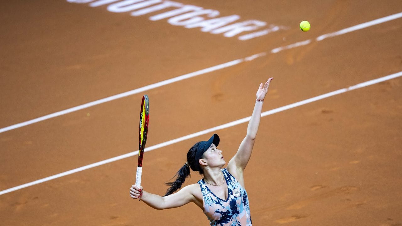 Rang in Stuttgart die Schweizerin Viktorija Golubic nieder: Eva Lys in Aktion. Rang in Stuttgart die Schweizerin Viktorija Golubic nieder: Eva Lys in Aktion.