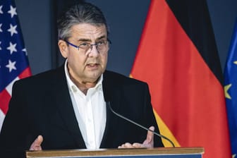 Sigmar Gabriel: Der SPD-Politiker spricht über falsche Einschätzungen im Zusammenhang mit der Gaspipeline Nord Stream 2.