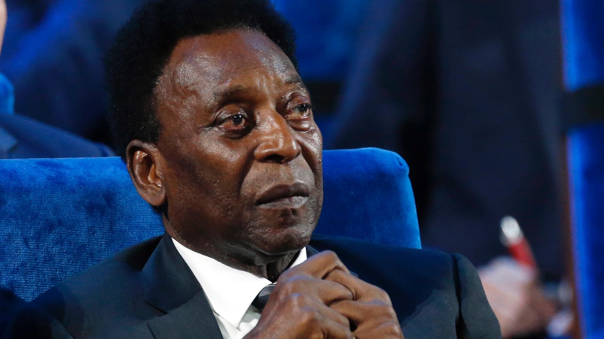 Pelé bei einer FIFA-Veranstaltung in Moskau (Archivbild): Der Fußballstar ist wohl erneut ins Krankenhaus eingeliefert worden. Pelé bei einer FIFA-Veranstaltung in Moskau (Archivbild): Der Fußballstar ist wohl erneut ins Krankenhaus eingeliefert worden.