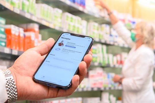 Die geöffnete App "Das E-Rezept" auf einem Smartphone.