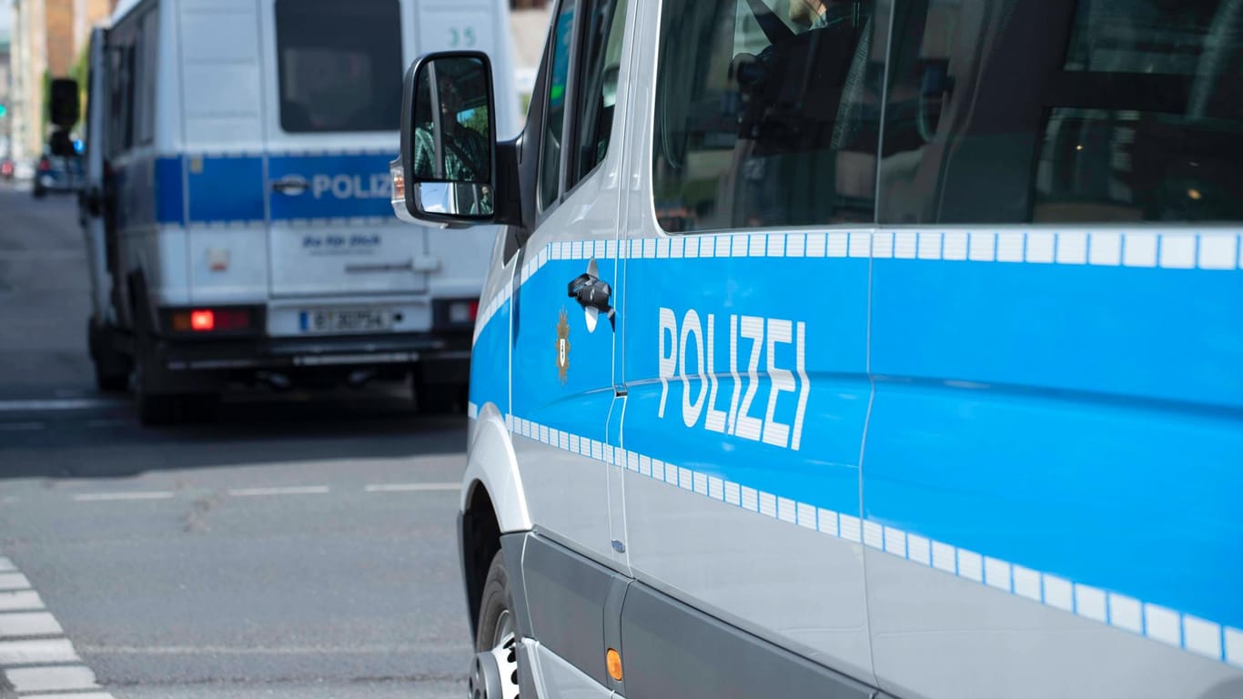Bundespolizei im Einsatz (Symbolbild): Eine DB-Sicherheitsstreife übergab den Täter an die Beamten.