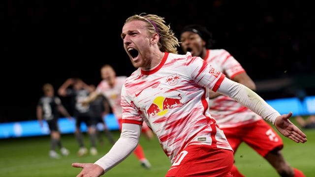 Leipzigs Emil Forsberg jubelt nach seinem Treffer zum 2:1 gegen Union Berlin.